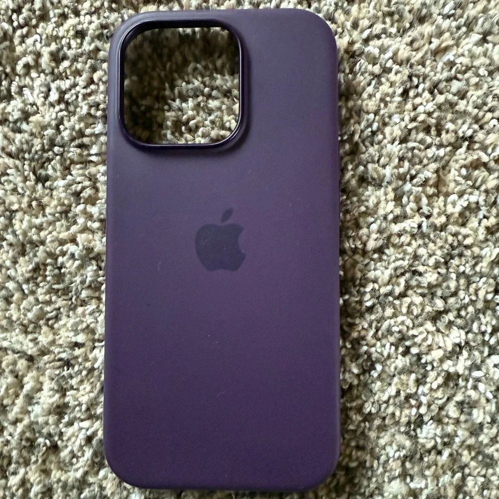 Apple Deep Purple iPhone 16 Pro Case - Picture 1 of 2